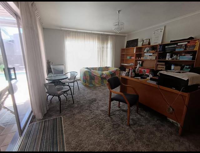 4 BEDROOM HOUSE FOR SALE IN SUNWARD PARK